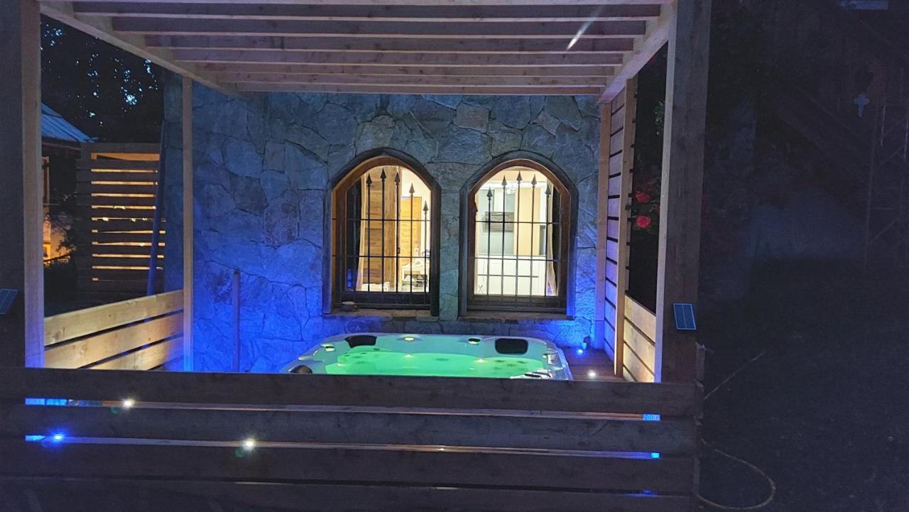 Chalet Serre Cambeou Piscine&Spa Saint-Chaffrey Εξωτερικό φωτογραφία