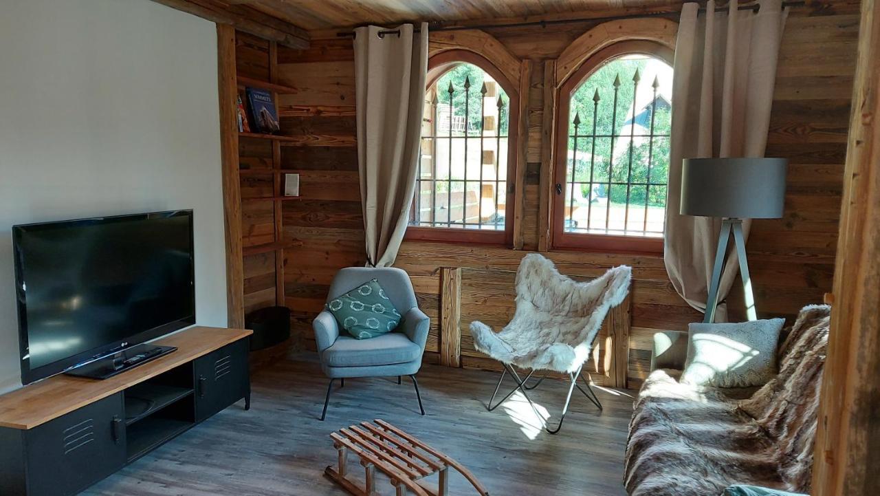 Chalet Serre Cambeou Piscine&Spa Saint-Chaffrey Εξωτερικό φωτογραφία