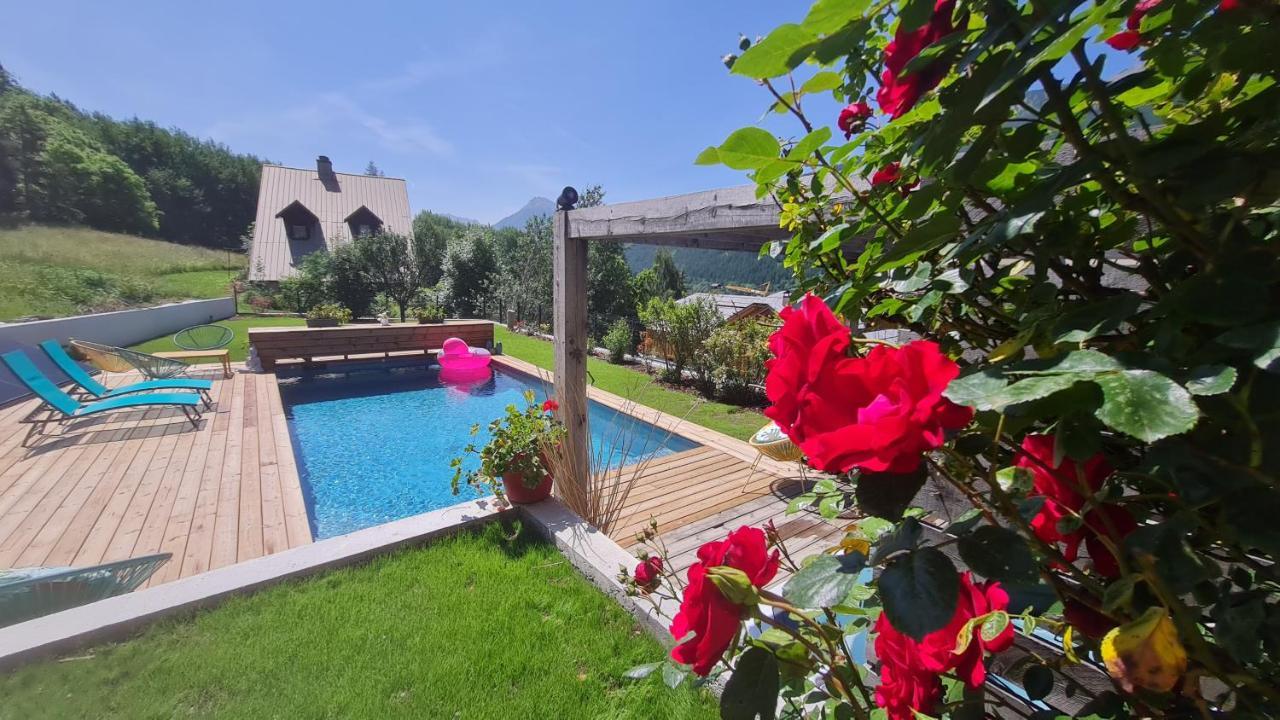 Chalet Serre Cambeou Piscine&Spa Saint-Chaffrey Εξωτερικό φωτογραφία