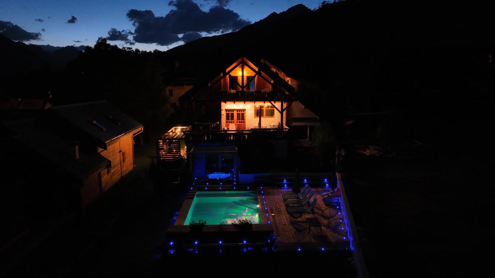 Chalet Serre Cambeou Piscine&Spa Saint-Chaffrey Εξωτερικό φωτογραφία